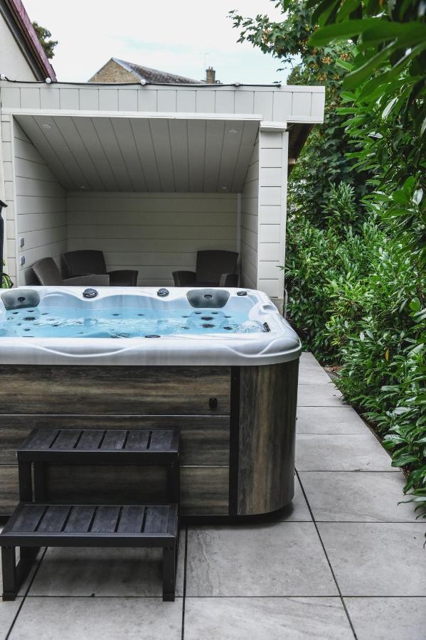 O Rethel Jacuzzi, Gite Ardennes Bagian luar foto